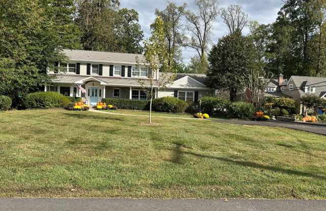 15117 ROSECROFT Road Gallery 1