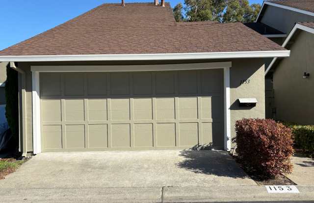 Newly Remodeled Townhouse Available Now! photos photos