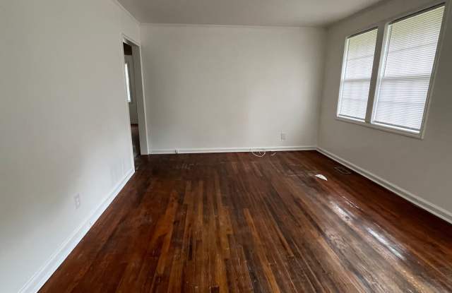 2221 Briarfield Rd. Gallery 3