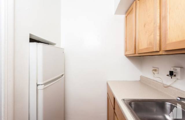 531 W Arlington Pl Gallery 2