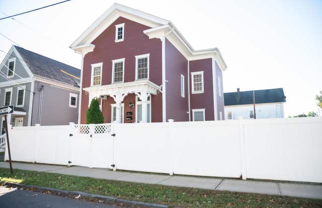 138 Putnam Street photos photos