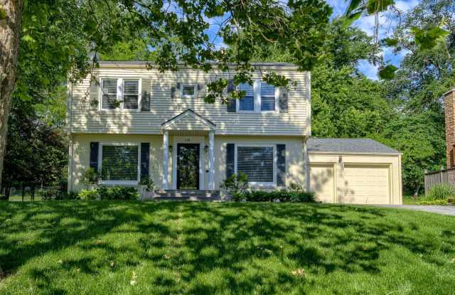 A Home With Character Walking Distance To Memorial Park!! photos photos