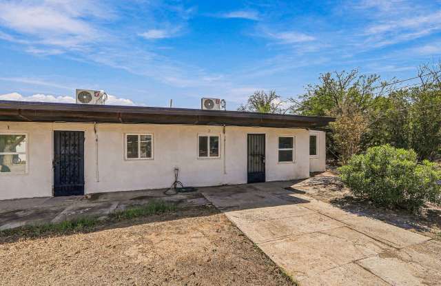 589 Myra Street - 2 Gallery 2