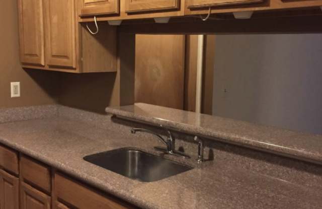 74 Colonial Ct Gallery 2