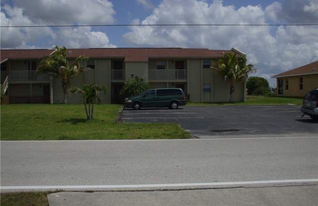 723 SE 10th Street - 723 Southeast 10th Street, Cape Coral, FL 33915