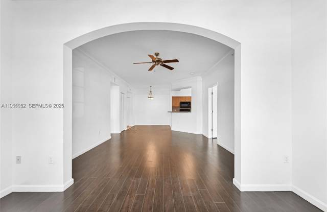 2101 E Myrtlewood Cir E photos photos