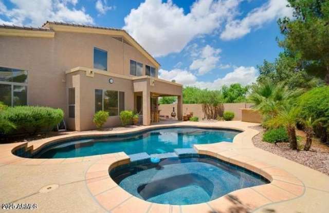 1580 W Saragosa Street photos photos
