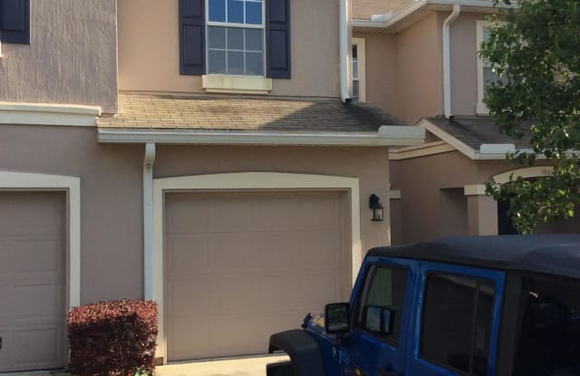 1865 BISCAYNE BAY CIR - 1865 Biscayne Bay Circle, Jacksonville, FL 32218