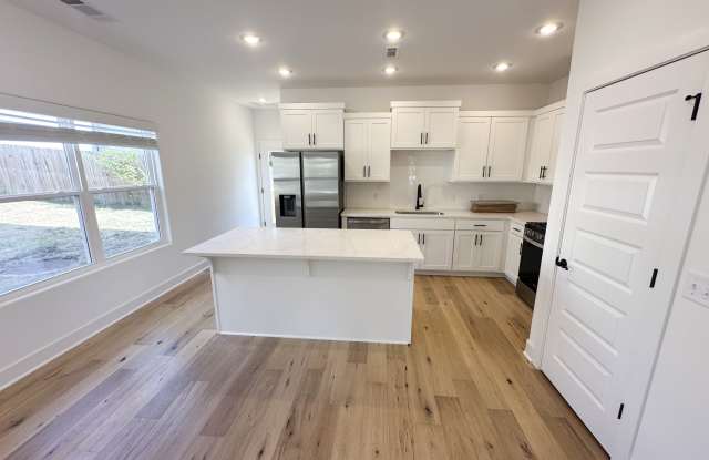 1234 West James Street photos photos