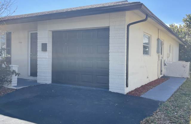 7200 Northwest 77th Street photos photos