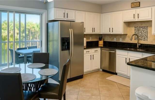 633 Palm View Dr Gallery 2