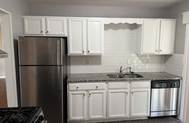 SEE IT NOW: Stylishly Updated Home in Independence, MO photos photos