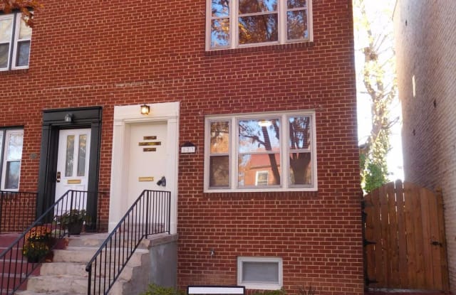 523 COLUMBUS STREET N - 523 N Columbus St, Alexandria, VA 22314