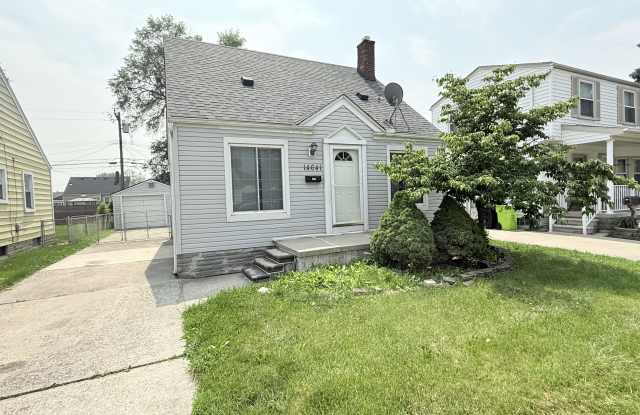 14641 Russell Ave photos photos