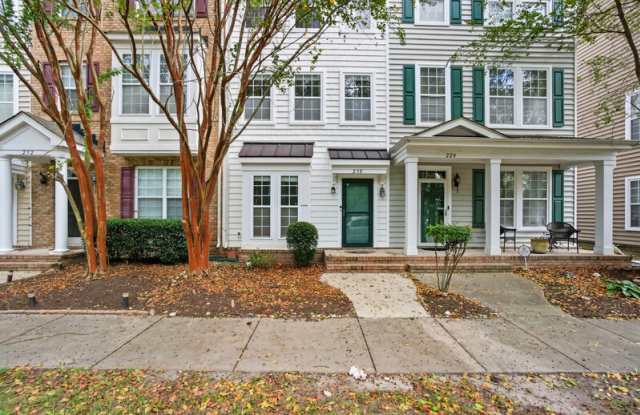 230 Paradise Drive - 230 Paradise Drive, Portsmouth, VA 23701 230 Paradise Drive - 230 Paradise Drive, Portsmouth, VA 23701