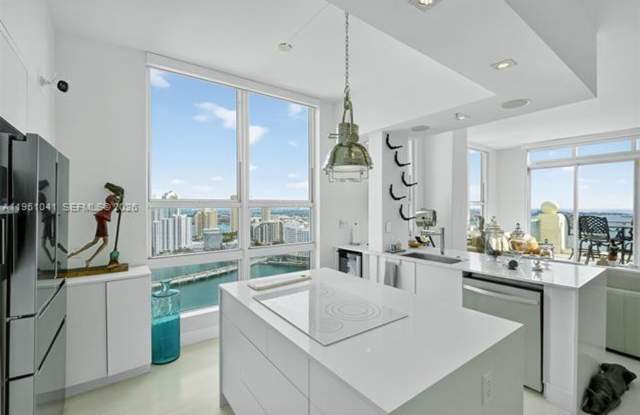 1155 Brickell Bay Dr cu-PH210, Miami, FL 33131 Gallery 1