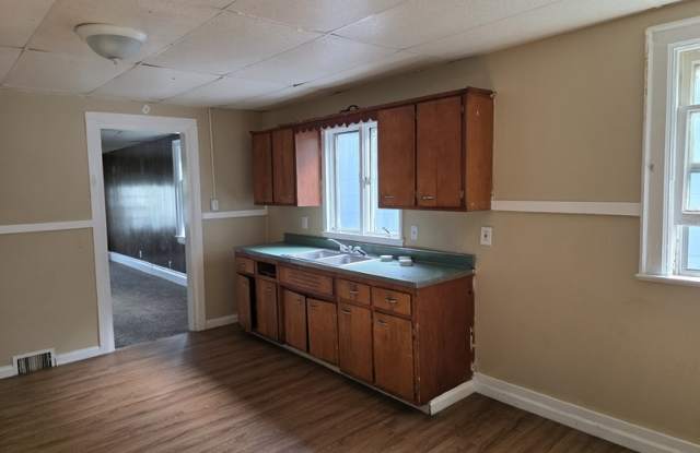 1023 Lovejoy St., Apt #2 Gallery 3