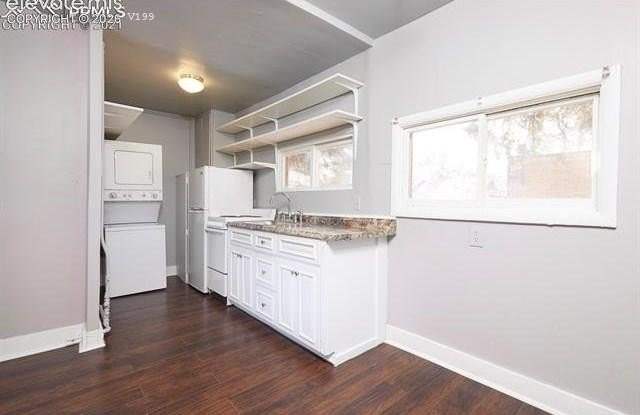 1118 E Platte Avenue Gallery 4