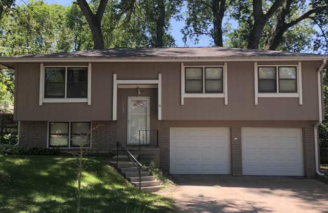 15105 Westchester Cir - 15105 Westchester Circle, Omaha, NE 68154