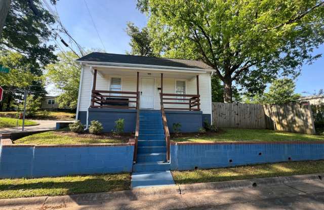 Charming 2-bedroom, 1-bath home on a corner lot for rent photos photos