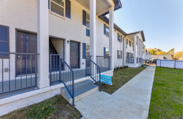 The Avenue at 3060 photos photos