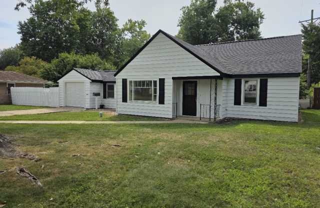 2721 Leonard Gallery 2
