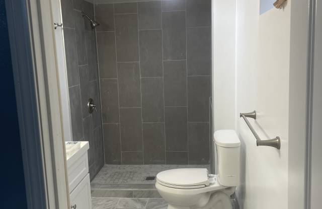 4135 124th St photos photos