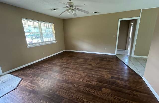 Charming 3-Bedroom, 1.5-Bath Home in a Fantastic Neighborhood Gallery 3