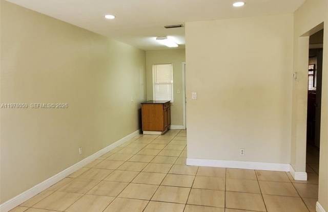 1925 Scott St photos photos