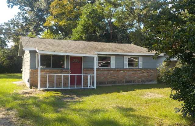 103 Woodside Dr photos photos