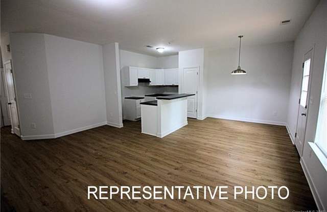 7932 E Lane Drive Gallery 2