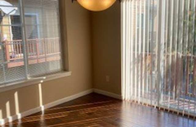 3 Bedroom and 2 1/2 bath Single Family Home with Large Bonus Room Gallery 4