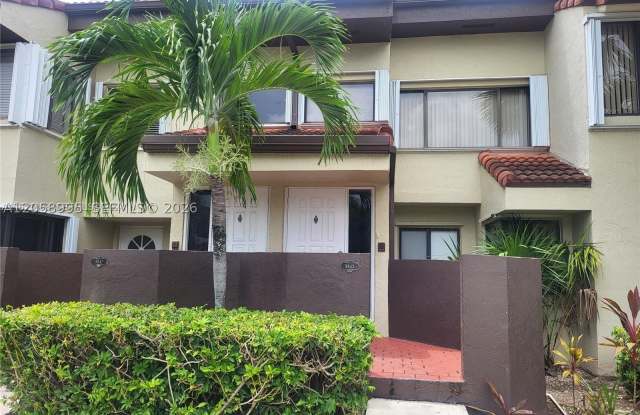 9843 SW 138th Ave photos photos
