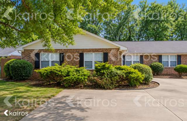 128 Deer Parkway Gallery 1