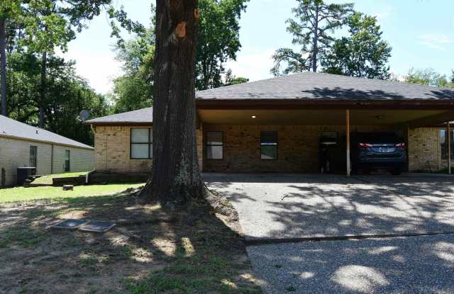 2529 Westminster Dr photos photos