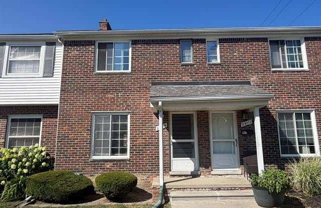 23109 Edsel Ford Court Gallery 1