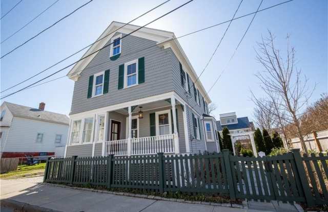 21 Lee Avenue Gallery 2