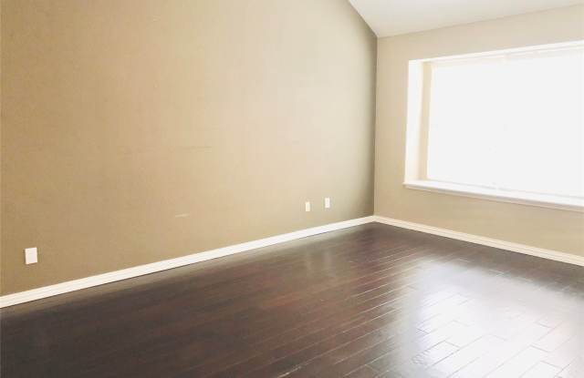 13221 Bavarian Drive Gallery 3