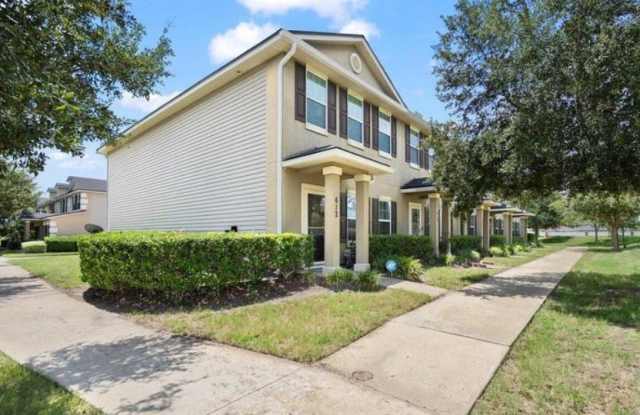 612 Wishing Way - 612 Wishing Way, Oakleaf Plantation, FL 32073