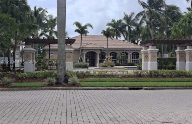 8372 SW 25th Ct Gallery 2