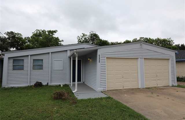 2442 14th Street - 2442 Southeast 14th Street, Grand Prairie, TX 75051