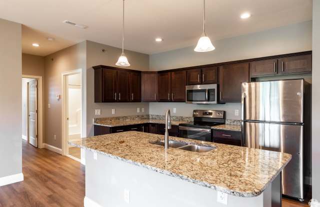 Mill Hollow Apartments Gallery 4