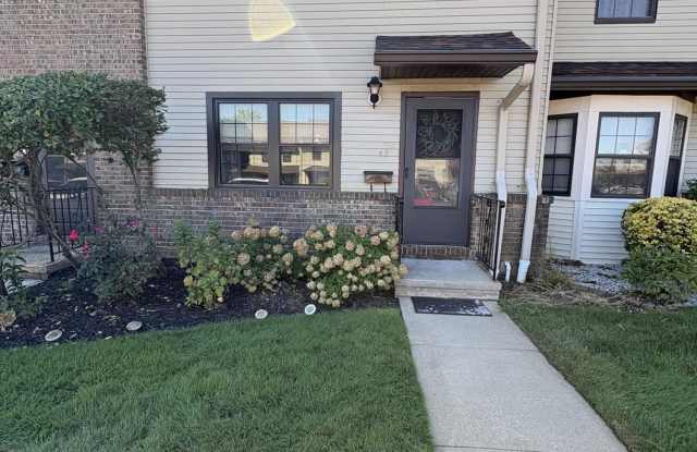 49 Village Green Way photos photos
