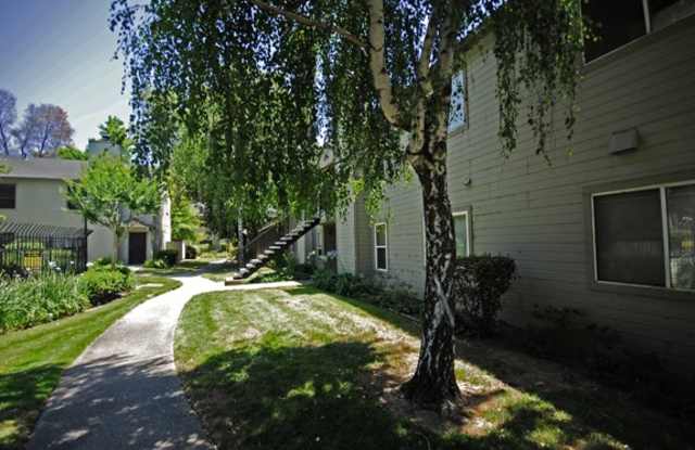 REDUCED - 1 bedroom 1 bath unit. Gallery 3
