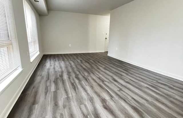 Quincy Village Apartments Gallery 2