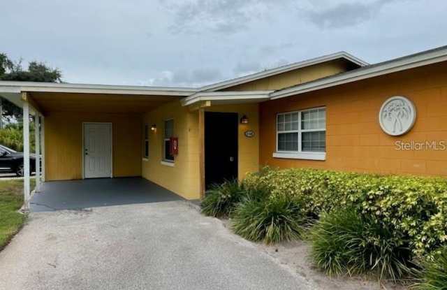 3160 S BUMBY AVENUE photos photos