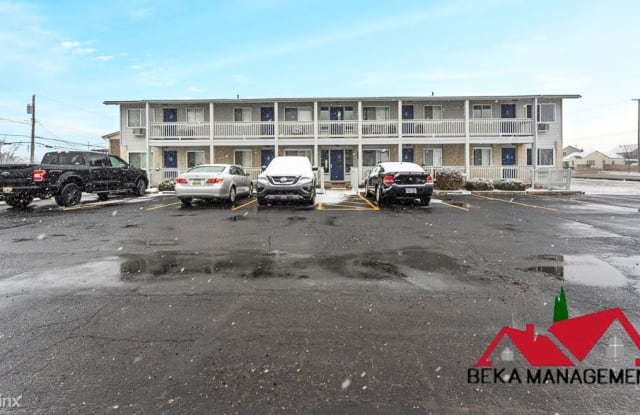 13927 Middle Gibraltar Rd - 13927 Middle Gibraltar Road, Gibraltar, MI 48173