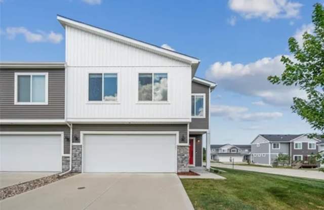 9748 Crowning Dr photos photos