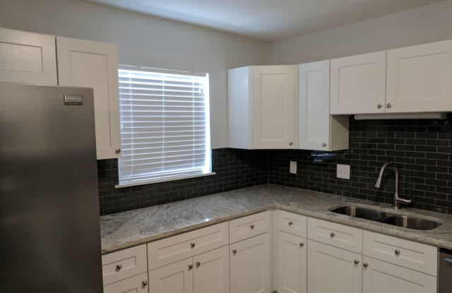 932 Quentin St - 932 Quentin Street, Aurora, CO 80011