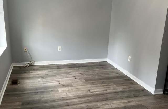 1323 N 15TH Street Gallery 4
